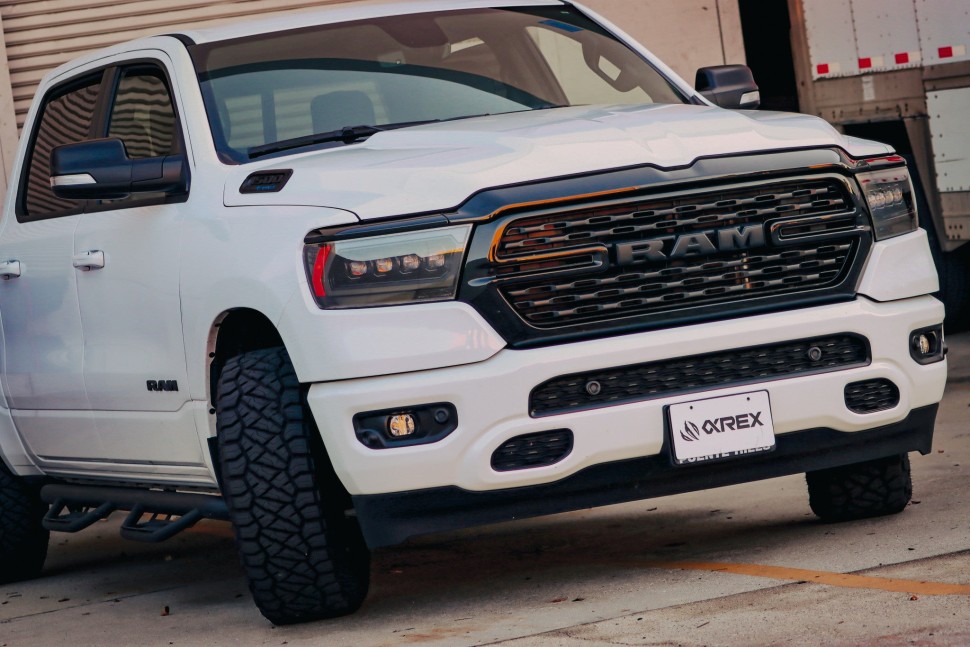 Комплект передних Led фар Dodge Ram 1500 19-24 NOVA-Series AlphaRex 880578