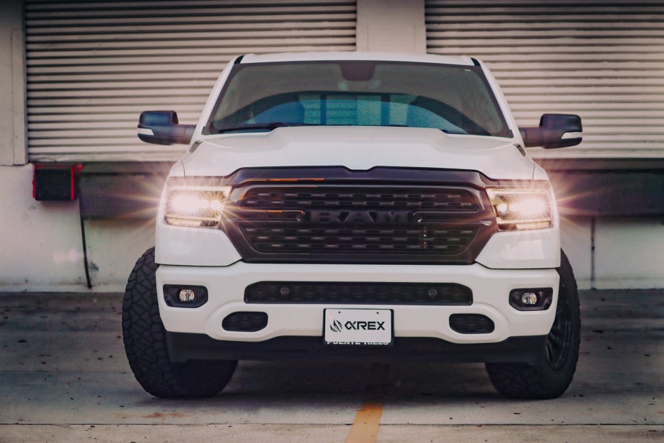 Комплект передних Led фар Dodge Ram 1500 19-24 NOVA-Series AlphaRex 880578