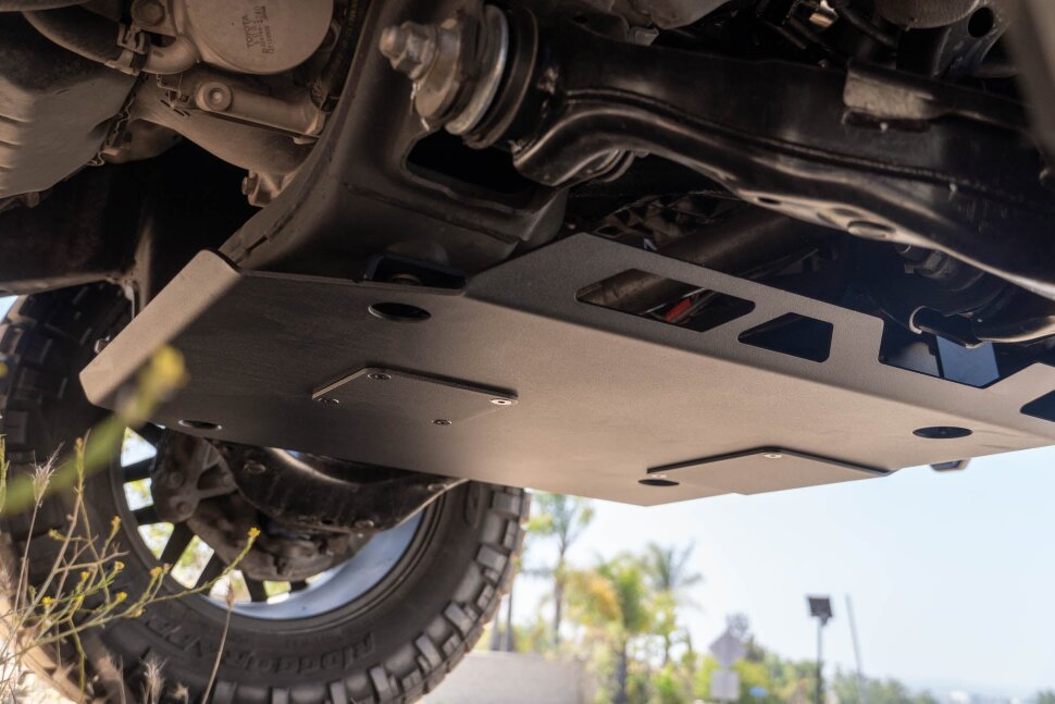 Захист двигуна Toyota Tacoma 16-23 DV8 Offroad SPTT1-04