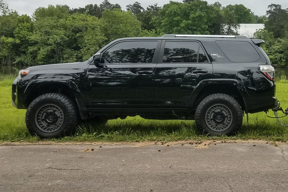 Black Rhino 2012ARY-40035G78 Armory Wheel Gun Black 20x12 -44