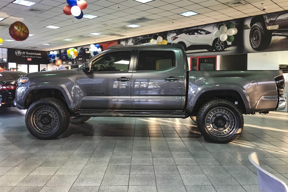 Black Rhino 2012ARY-40035G78 Armory Wheel Gun Black 20x12 -44