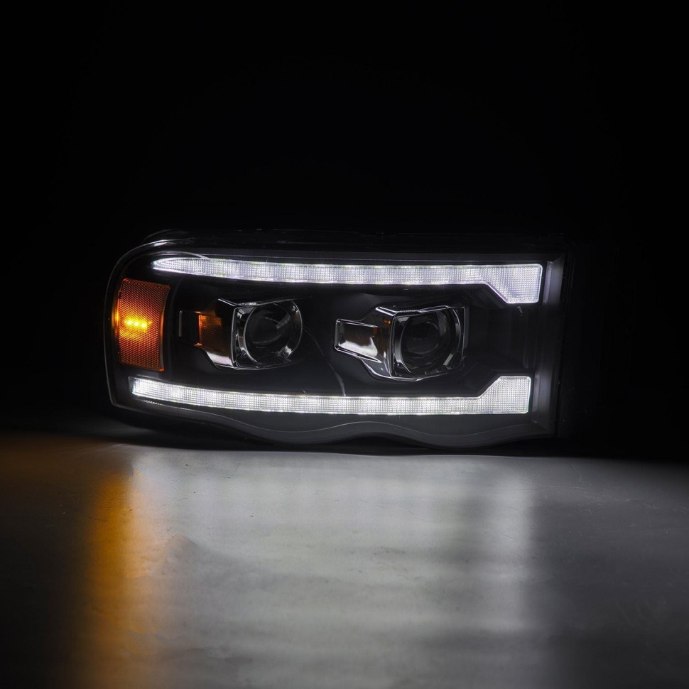 Комплект передних Led фар Dodge Ram 1500/2500/3500 02-05 LUXX-Series AlphaRex 880567
