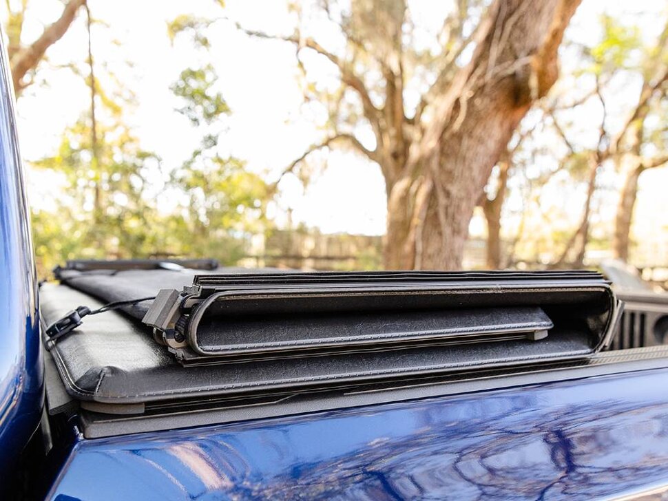 Крышка багажника складная мягкая Nissan Frontier 22-25 5' Trifecta 2.0 Extang 92961