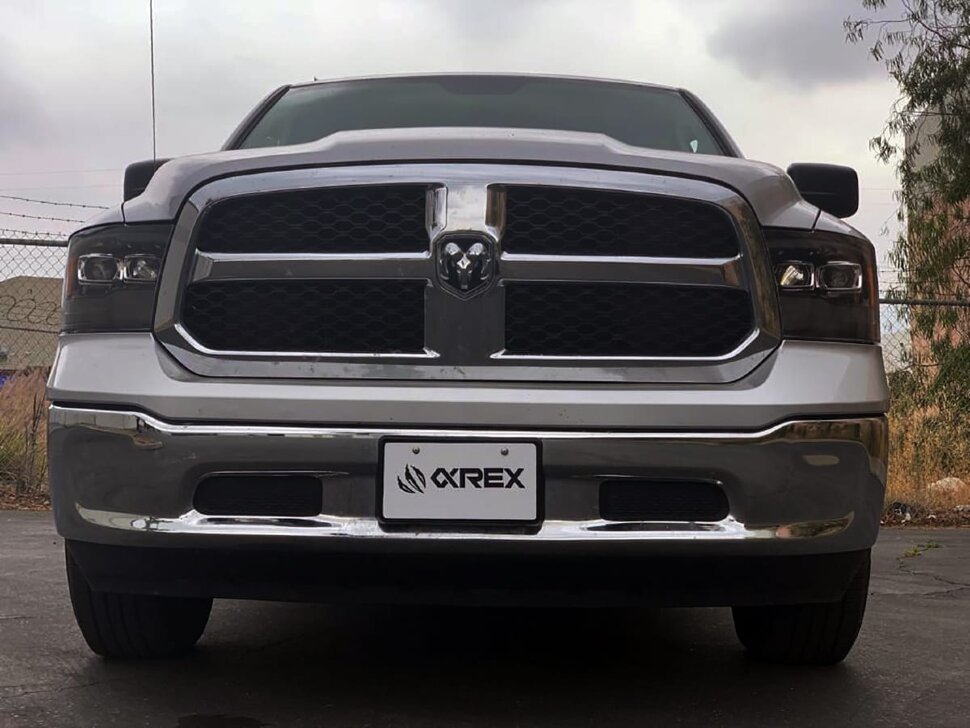 Комплект передніх галогенних фар Dodge Ram 1500/2500/3500/4500/5500 09-18 PRO-Series AlphaRex 880542