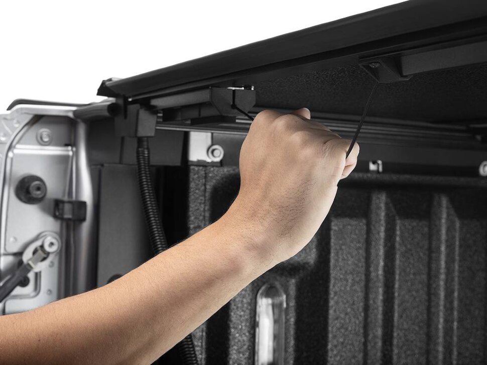 UnderCover AX22029 Armor Flex Hard Folding Tonneau Cover Ford F-150/F-150 Lightning 21-25 5'7"