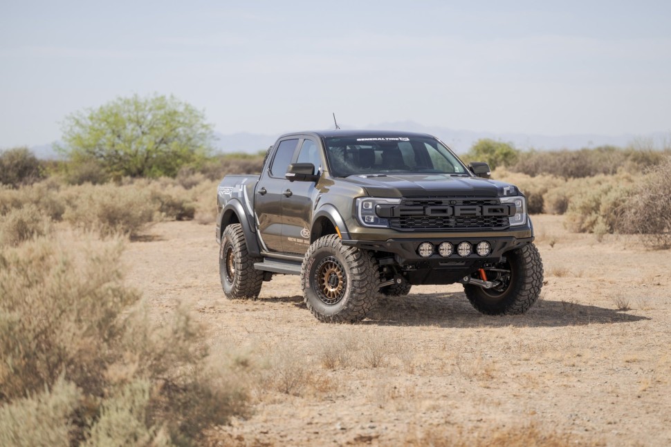 Передний бампер Ford Ranger Raptor 24-25 Addictive Desert Designs F720443130103