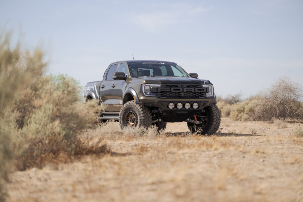 Передний бампер Ford Ranger Raptor 24-25 Addictive Desert Designs F720443130103
