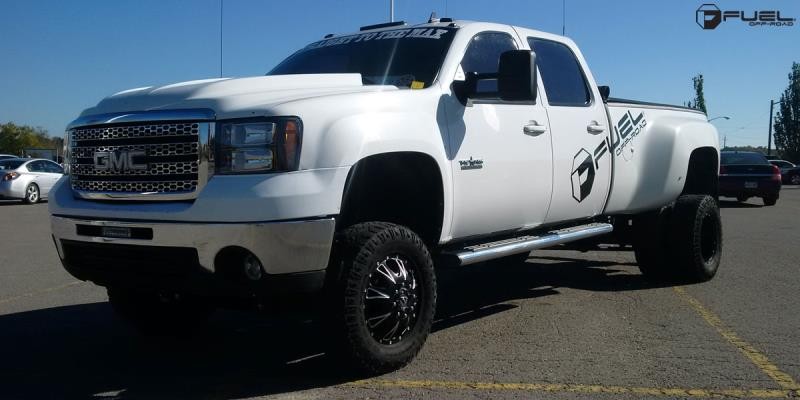 Fuel Off Road D51320005745 Throttle Wheel Matte Black Milled 20x10 -24