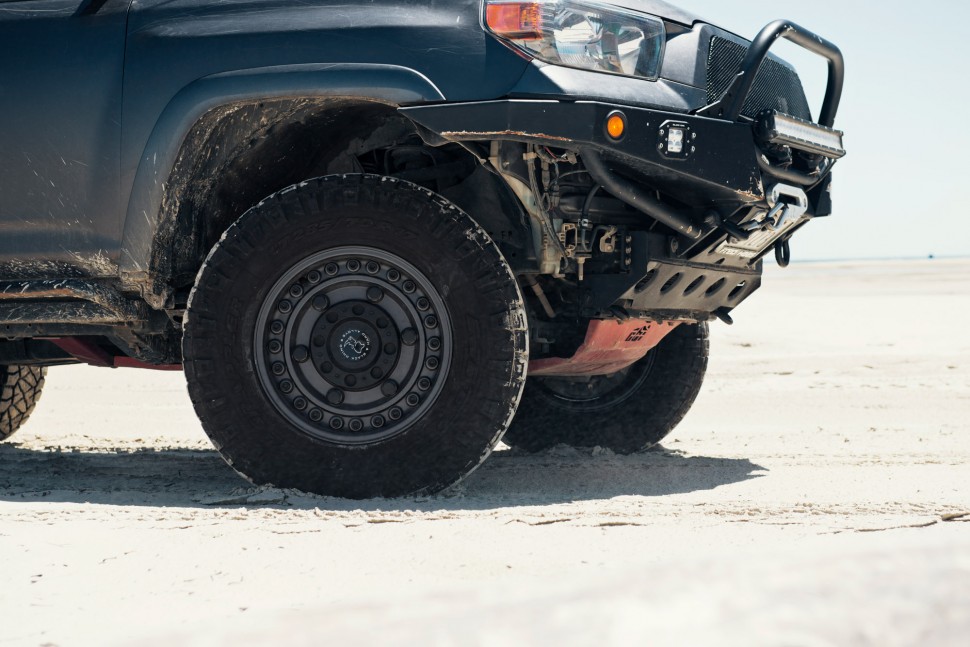 Black Rhino 1780ARY455160G65 Armory Wheel Gunblack 17x8 +45