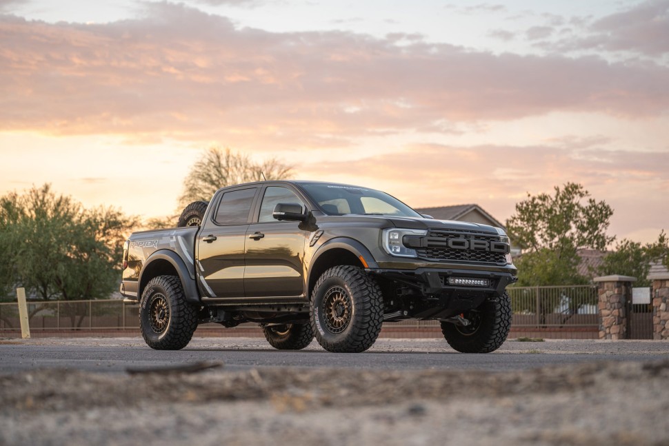 Передний бампер Ford Ranger Raptor 24-25 Addictive Desert Designs F720265070103