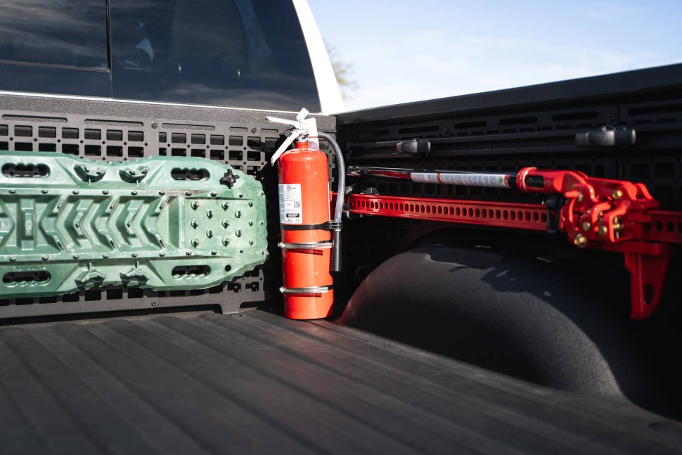 Molle панель сторона кабины Dodge Ram 1500 19-25 Addictive Desert Designs AC6202101NA