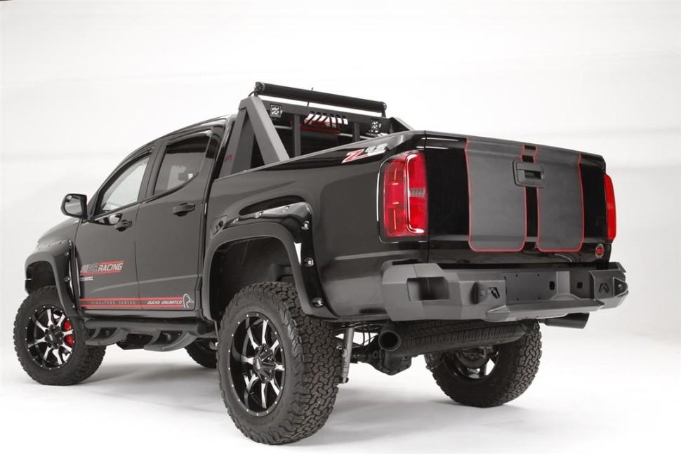 Fab Fours CC15-W3350-1 Premium Rear Bumper Chevrolet Colorado/GMC Canyon 15-22