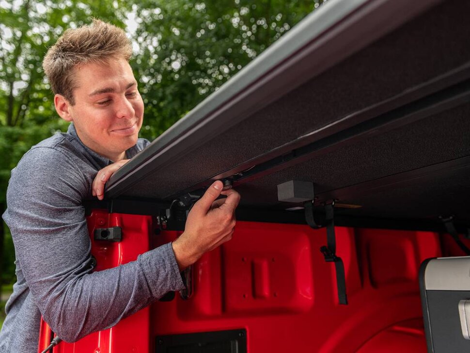 Extang 88658 Solid Fold ALX Hard Folding Tonneau Cover Chevrolet Silverado/GMC Sierra 2500/3500 20-25 8'