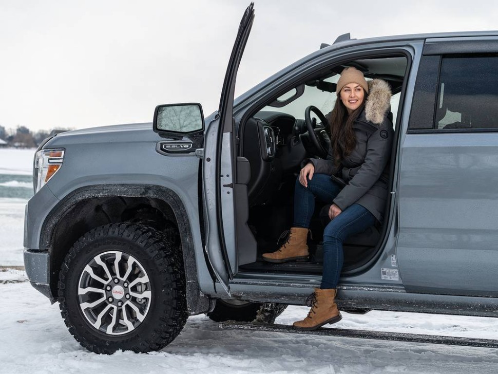 Электрические подножки Chevrolet Silverado/GMC Sierra 2500/3500 17-19 PowerStep AMP Research 76247-01A