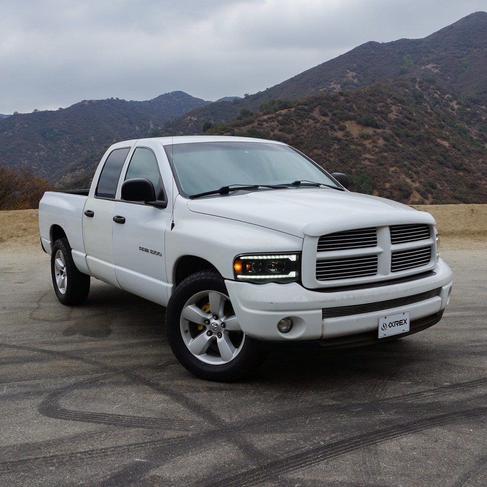 Комплект передних галогеновых фар Dodge Ram 1500/2500/3500 02-05 PRO-Series AlphaRex 880571
