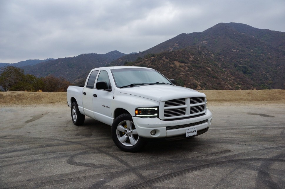 Комплект передних галогеновых фар Dodge Ram 1500/2500/3500 02-05 PRO-Series AlphaRex 880571
