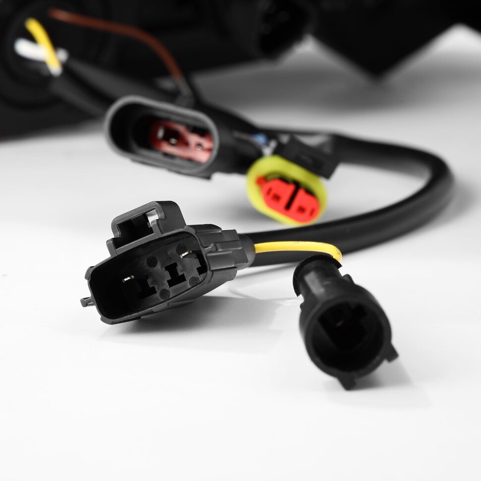 Комплект передних Led фар Toyota Tundra/Sequoia 22-25 LUXX-Series AlphaRex 880873