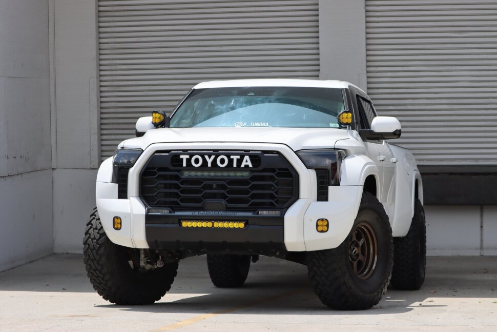 Комплект передних Led фар Toyota Tundra/Sequoia 22-25 LUXX-Series AlphaRex 880873