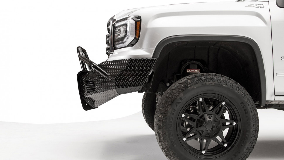 Передний бампер с центральной дугой Black Steel GMC Sierra 1500 16-18 Fab Fours GS16-K3962-1