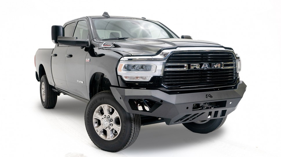 Передний бампер Vengeance Dodge Ram 2500/3500 19-20 Fab Fours DR19-V4451-1