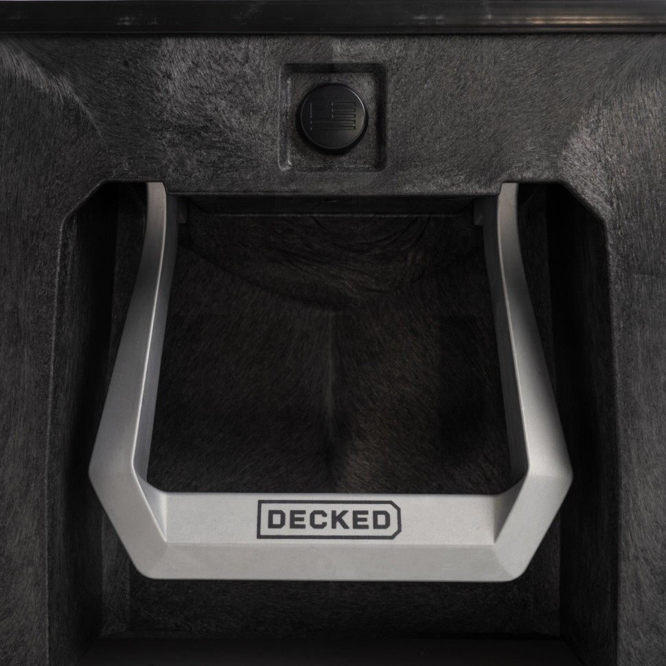 Ящики в кузов пікапа Rivian R1T 22-26 4'6" Decked YV1