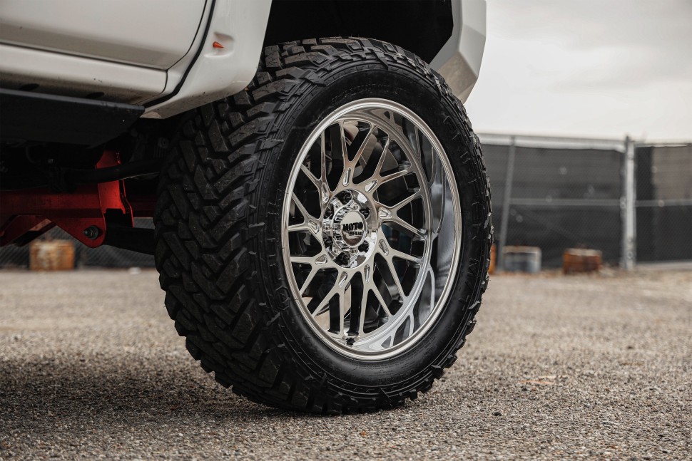 Колесный диск Moto Metal MO805 Chrome 20x10 ET-18 MO80521063218N