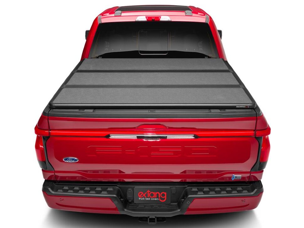 Крышка багажника складная Ford F-150/F-150 Lightning 21-25 5'7" Solid Fold ALX Extang 88702