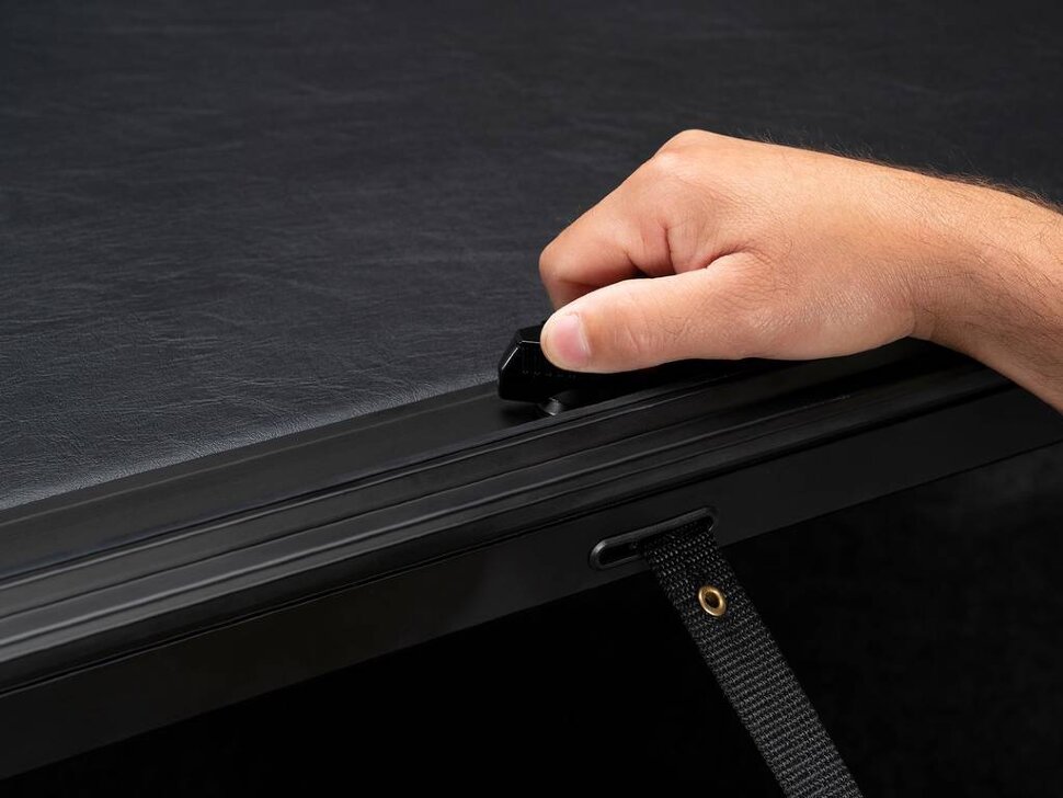 Ролета багажника висувна Chevrolet Silverado/GMC Sierra 1500/2500/3500 14-19 8' M-Series Roll-N-Lock LG222M