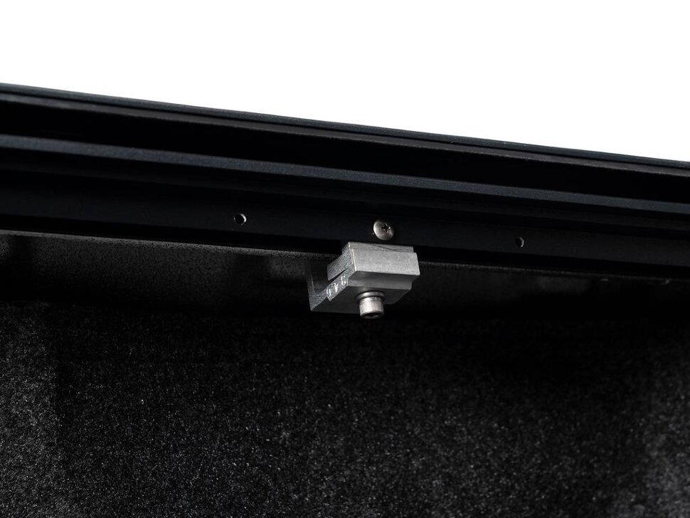 Ролета багажника висувна Chevrolet Silverado/GMC Sierra 1500/2500/3500 14-19 8' M-Series Roll-N-Lock LG222M