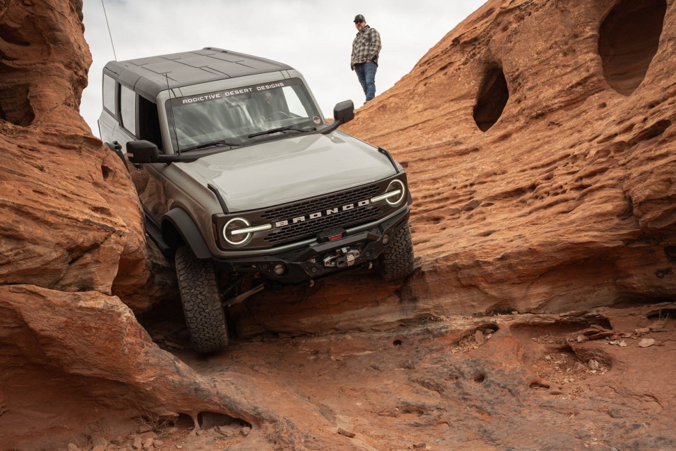 Передний бампер Ford Bronco 21-25 Addictive Desert Designs F230311070102