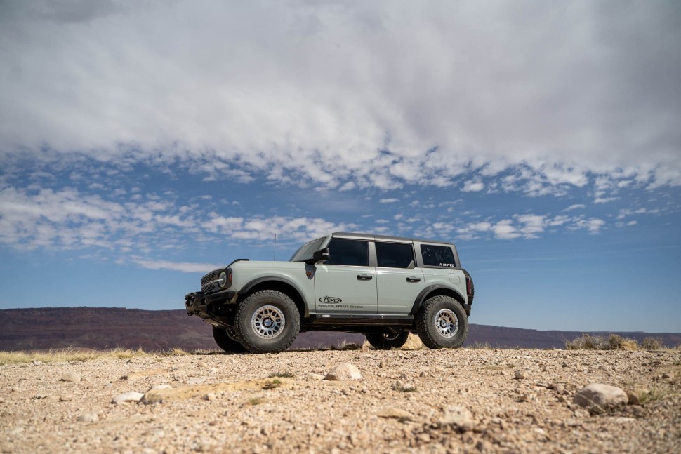 Передний бампер Ford Bronco 21-25 Addictive Desert Designs F230311070102