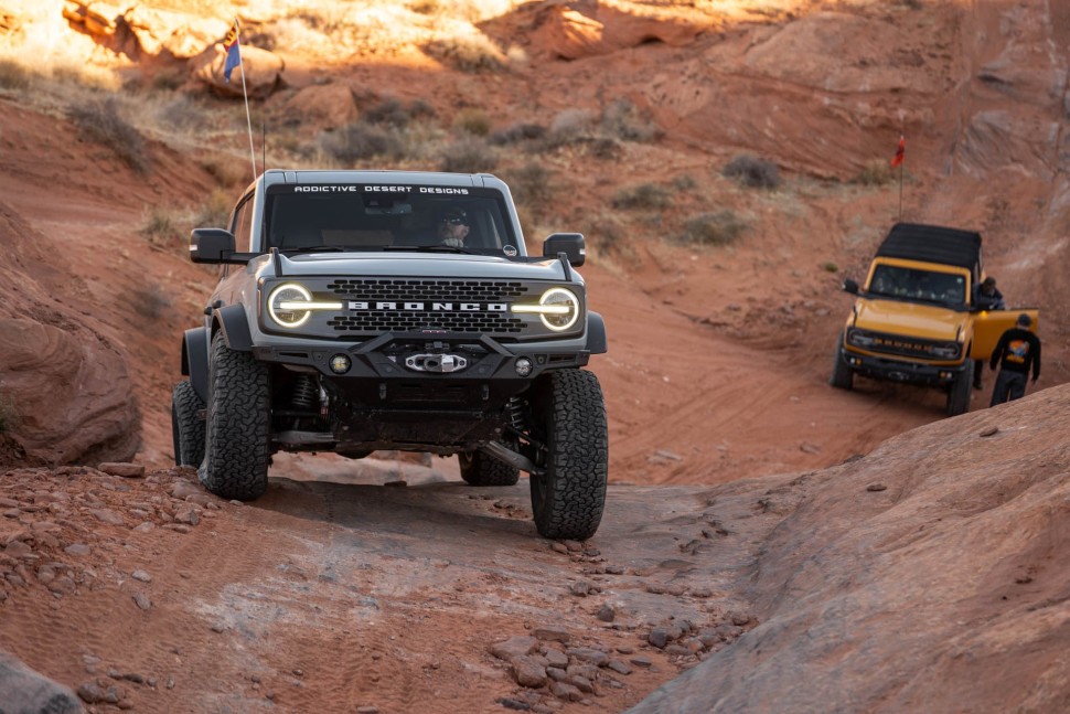 Передний бампер Ford Bronco 21-25 Addictive Desert Designs F230311070102