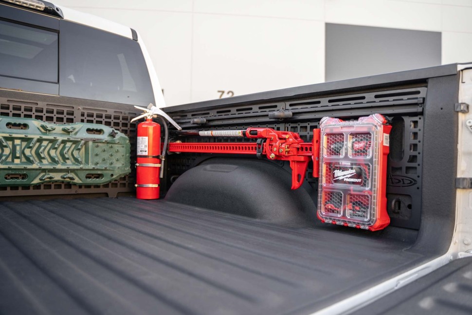 Molle панель пассажирская сторона Dodge Ram 1500 19-25 5'7" Addictive Desert Designs AC6201901NA-P