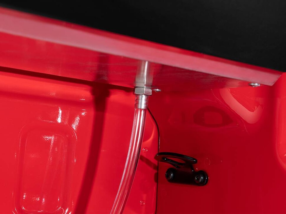 Roll-N-Lock 532M-XT M-Series XT Retractable Tonneau Cover W/T-Slot Rails Toyota Tacoma 24-25 5'