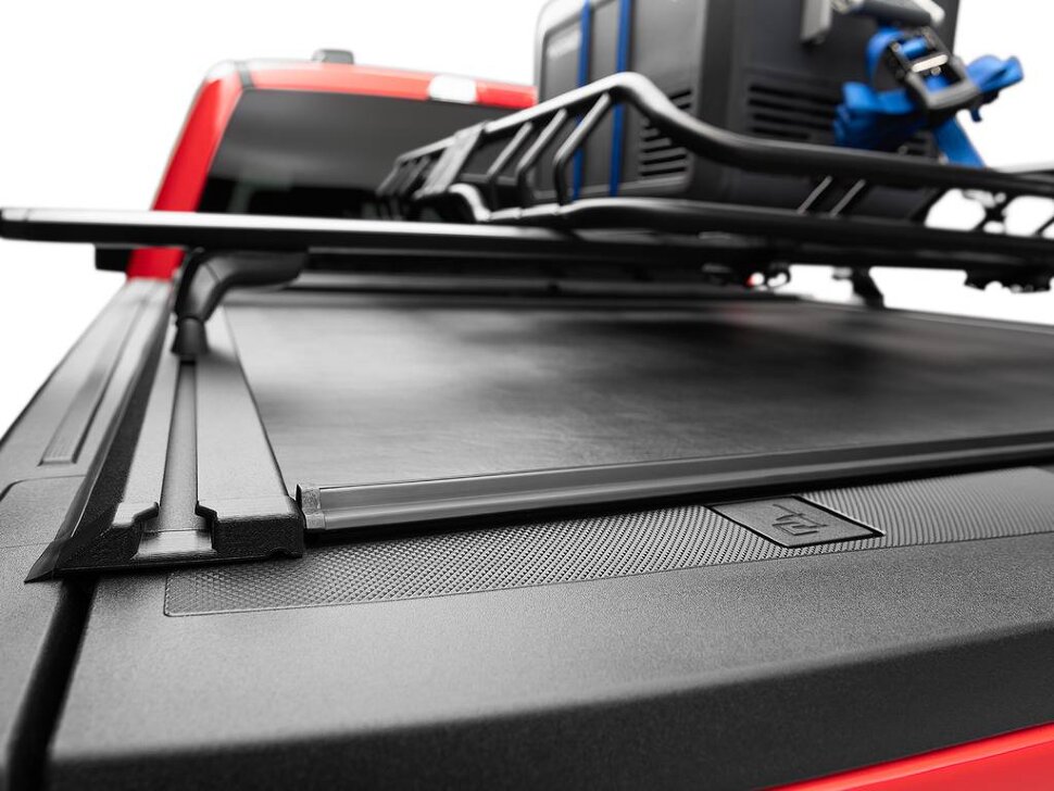 Roll-N-Lock 532M-XT M-Series XT Retractable Tonneau Cover W/T-Slot Rails Toyota Tacoma 24-25 5'