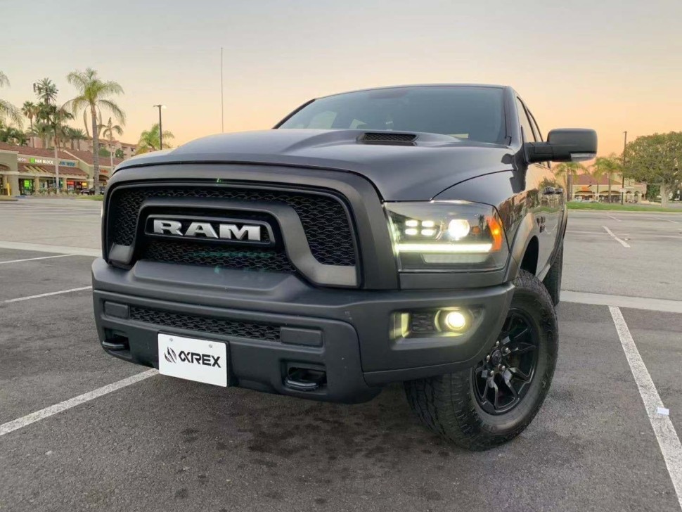Комплект передних галогеновых фар Dodge Ram 1500/2500/3500/4500/5500 09-18 PRO-Series AlphaRex 880523