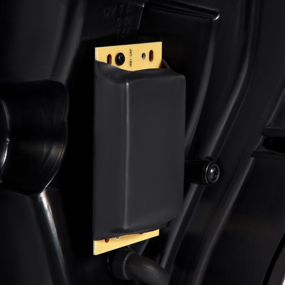 Светодиодные задние фонари Ford F-250/F-350/F-450/F-550 17-19 PRO-Series AlphaRex 657010