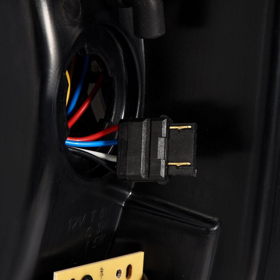 Светодиодные задние фонари Ford F-250/F-350/F-450/F-550 17-19 PRO-Series AlphaRex 657010