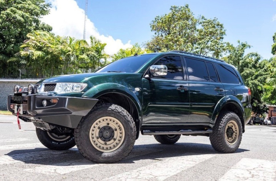 Black Rhino 2012ARY-48170G25 Armory Wheel Gunblack 20x12 -44