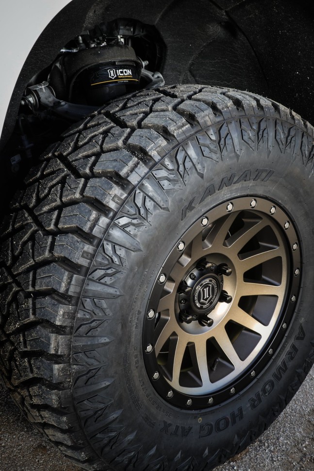 Амортизатор-стойка передний Chevrolet Silverado/GMC Sierra 1500 19-26 2.5 EXP Lift 2.38-3.75" Icon Vehicle Dynamics 71607