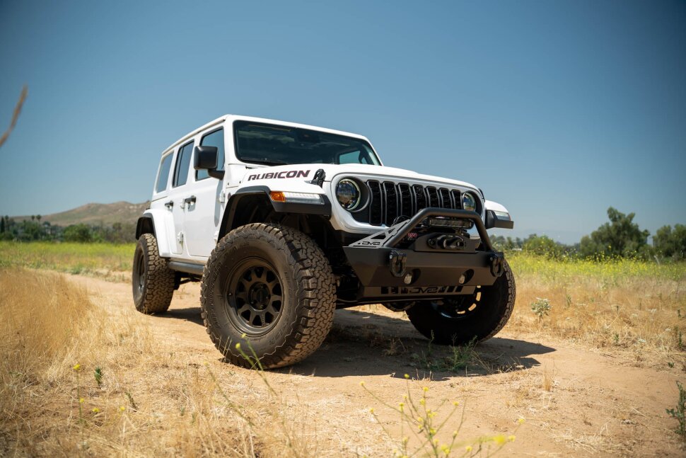 Передний бампер под лебёдку Jeep Wrangler JK/JL/Gladiator JT 07-25 FS-15 DV8 Offroad FBJL-05