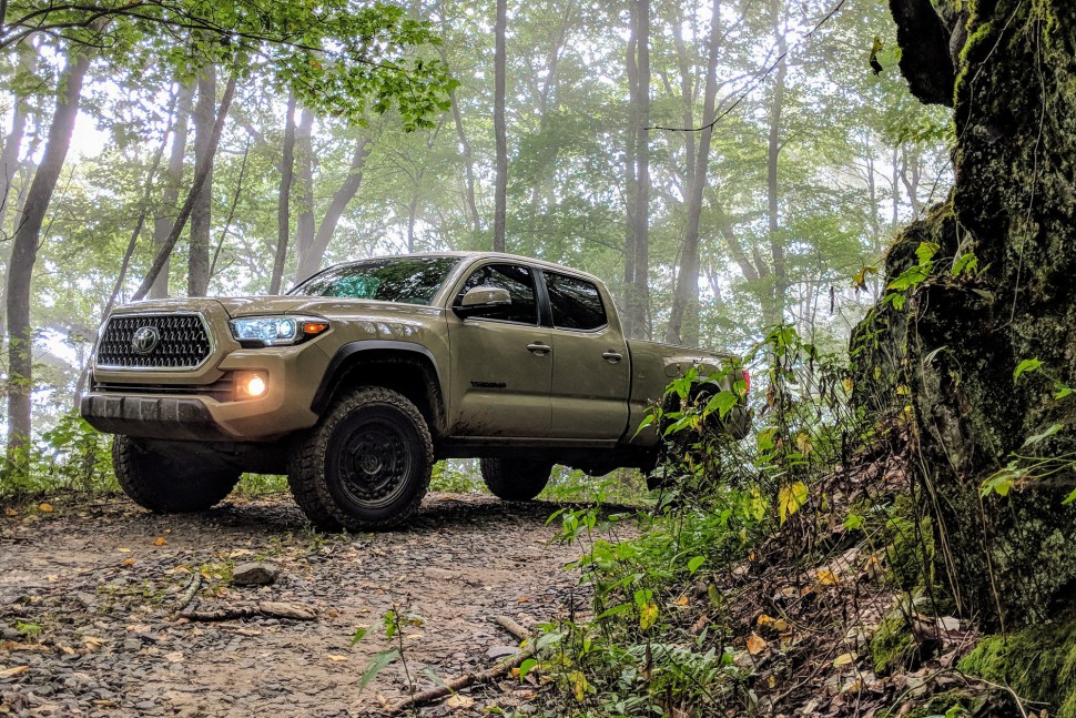 Black Rhino 1680ARY-06140D12 Armory Wheel Desert Sand 16x8 -10
