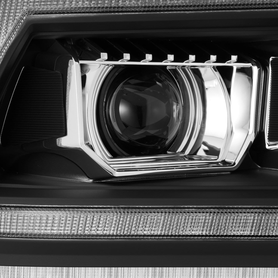 Комплект передних галогеновых фар Dodge Ram 2500/3500/4500/5500 19-24 PRO-Series AlphaRex 880547