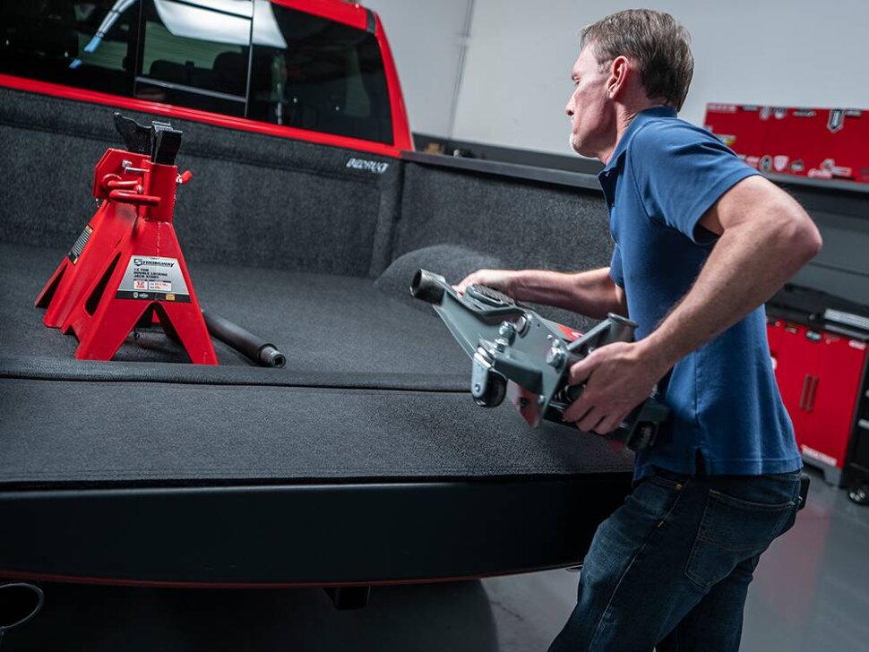 Повне покриття багажника Chevrolet Silverado/GMC Sierra 1500 19-24 6'6"   Impact BedRug ILC19SBMPK