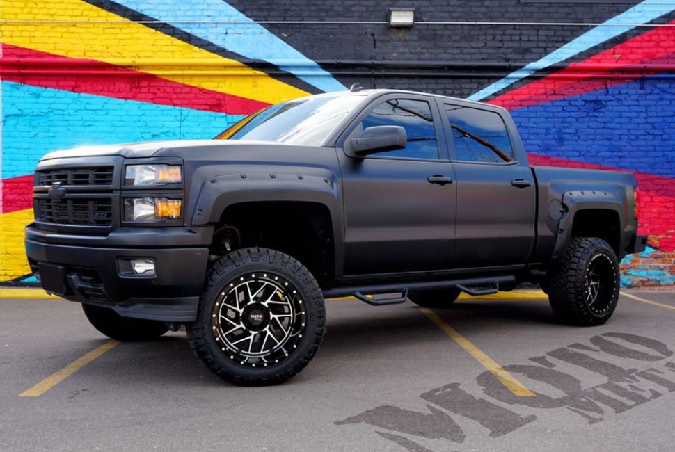 Колесный диск Moto Metal Breakout Gloss Black Machined 20x12 ET-44 MO98521250344N