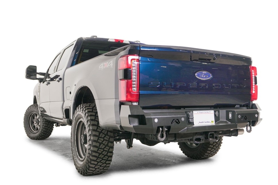 Задний бампер Ford F-250/F-350 23-26 Premium Fab Fours FS23-W5951-1