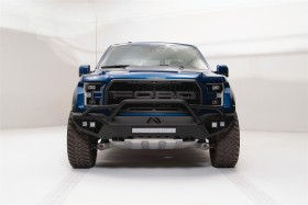 Передний бампер с центральной дугой Ford F-150 Raptor 17-20 Vengeance Fab Fours FF17-D4352-1