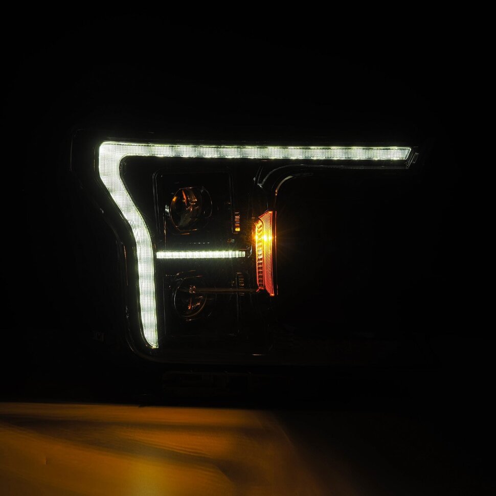 Комплект передних Led фар Ford F-150 18-20 LUXX-Series AlphaRex 880251