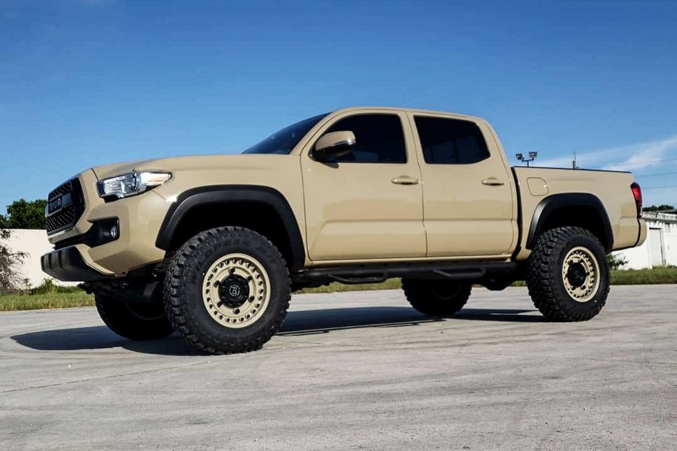 Колесный диск Black Rhino Armory Gun Black 16x8 ET-10 1680ARY-00054G78