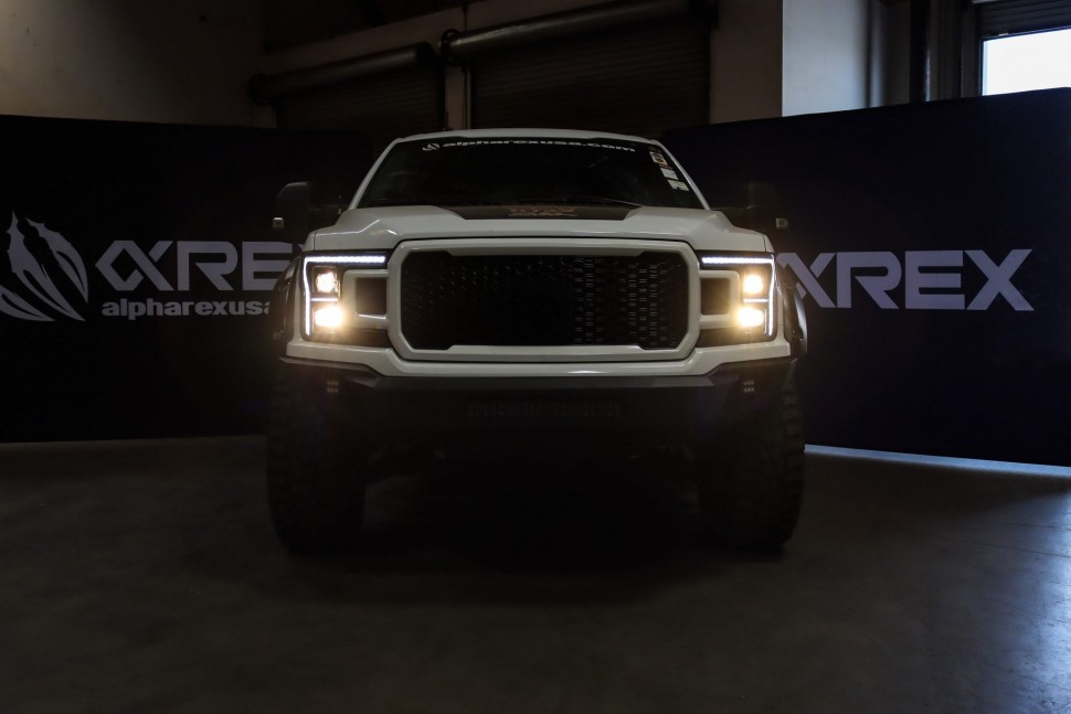 Комплект передних галогеновых фар Ford F-150 18-20 PRO-Series AlphaRex 880252